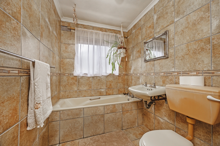 3 Bedroom Property for Sale in Bonnie Brae Western Cape